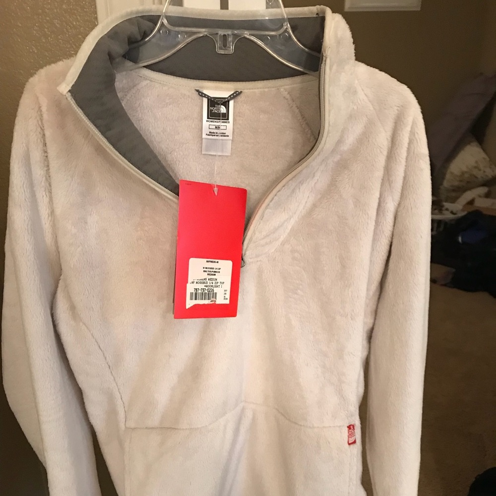 Northface warm cream colored sweater size medium